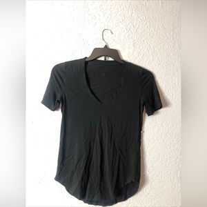 Lululemon Love Short Sleeve V-Neck T-Shirt Tee Size 6; no size tag